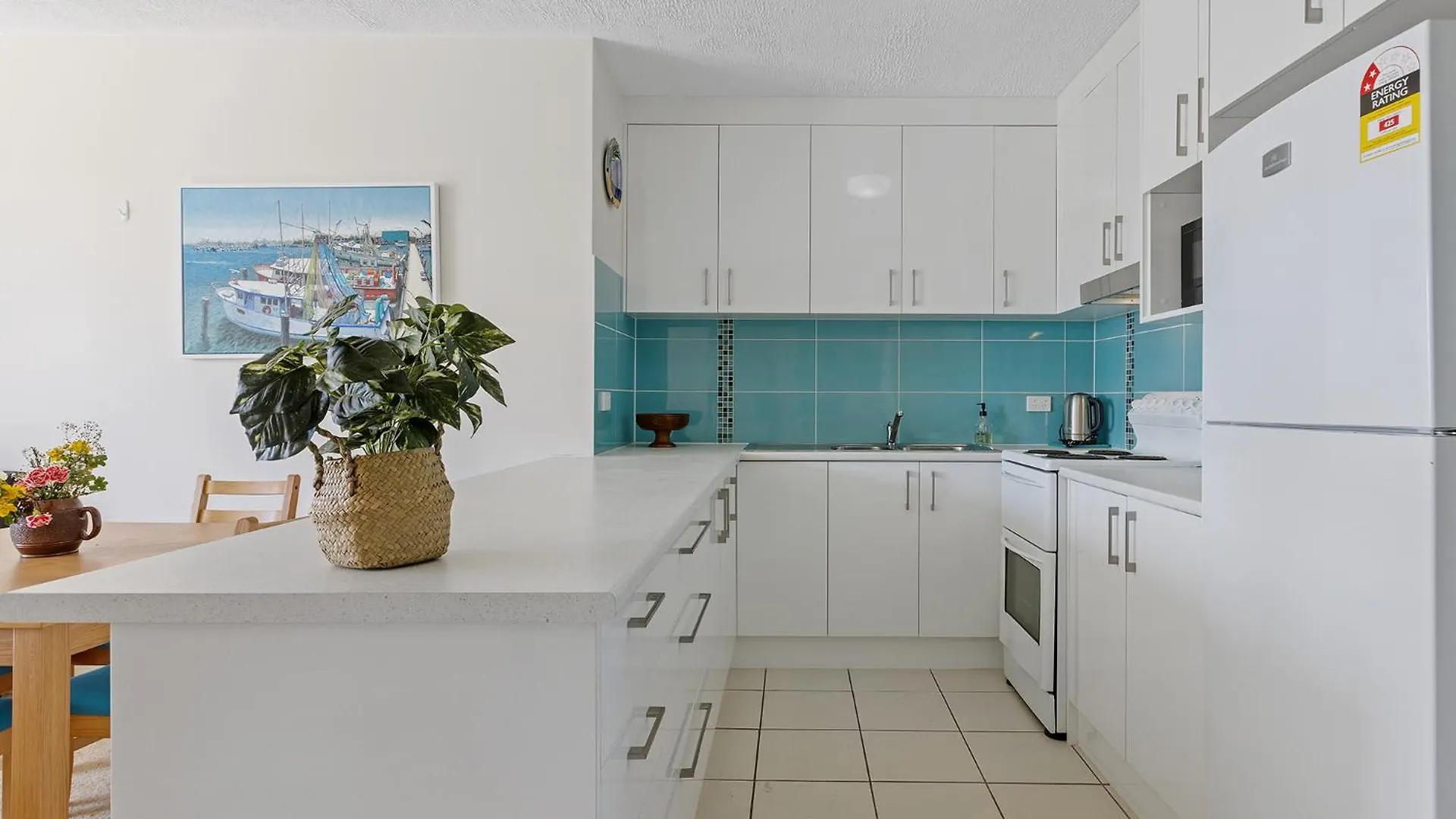 2 Bedroom Unit With Sea Views At Alexandra Headlands Australia